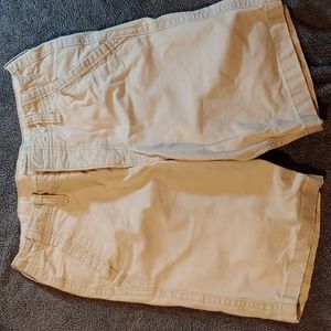 Abercrombie & Fitch white men's shorts 32
